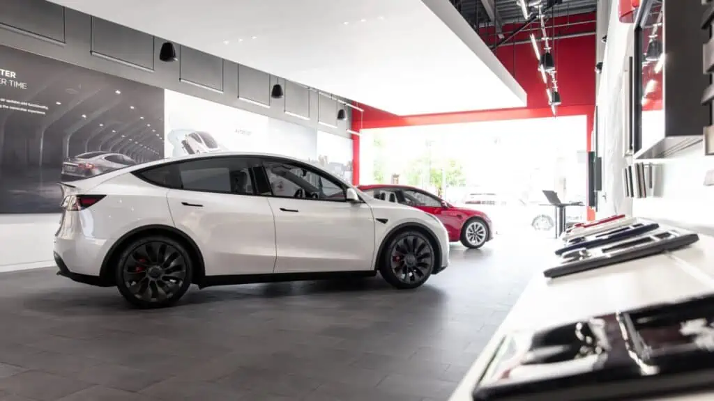 Tesla kaufen Showroom
