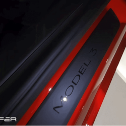 Tesla Model 3 Refresh Einstiegsleisten